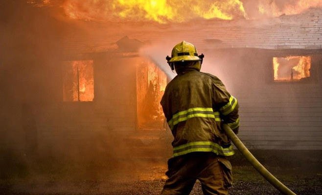 وفاة 3 أطفال بحريق منزل في الزرقاء