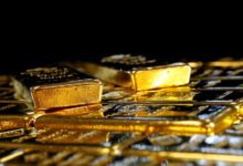 الذهب حبيس نطاق ضيق ترقبا لبيانات اقتصادية قد تؤثر على أسعار الفائدة