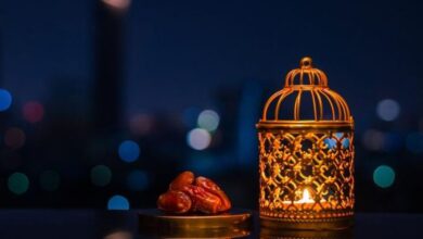 ما تفسير ظهور بقع على وجه الصائم في أول أيام رمضان؟