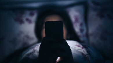دراسة: وسائل التواصل الاجتماعي تؤثر سلبا في أوقات النوم الطبيعي