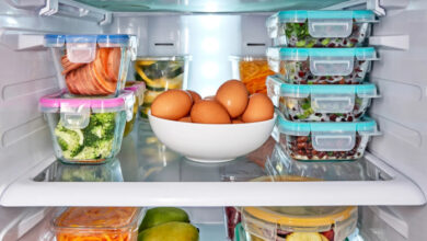 كيف يمكن حفظ الطعام الساخن في الثلاجة؟