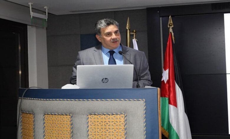 رئيس مجلس مفوضي هيئة تنظيم قطاع الاتصالات بسام السرحان