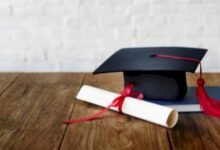 عبارات عن التخرج من الجامعة